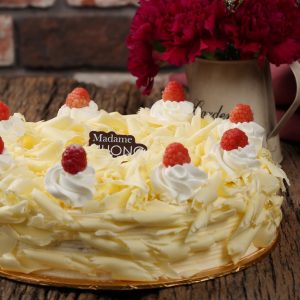 White chocolate cake